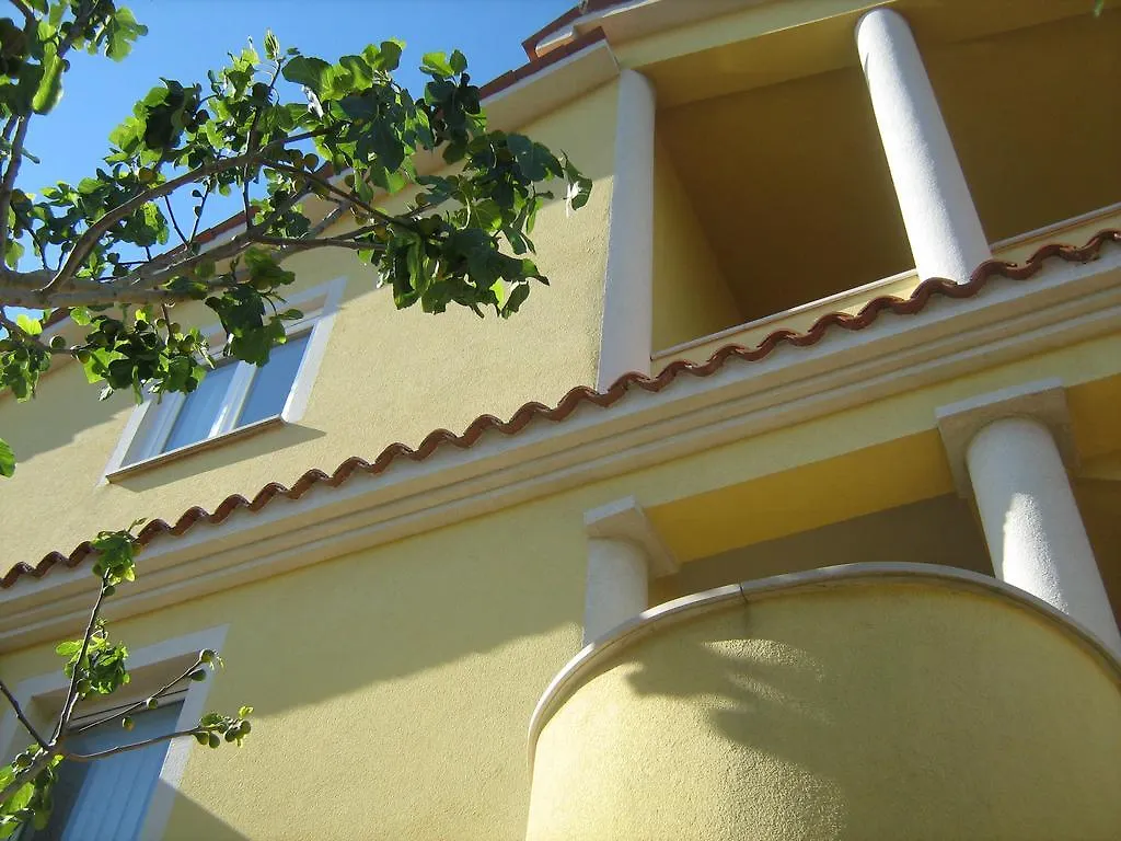 Jacqueline Apartment Pula 0*,