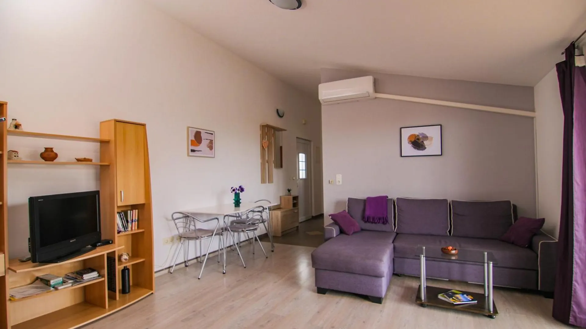 Jacqueline Apartment Πούλα